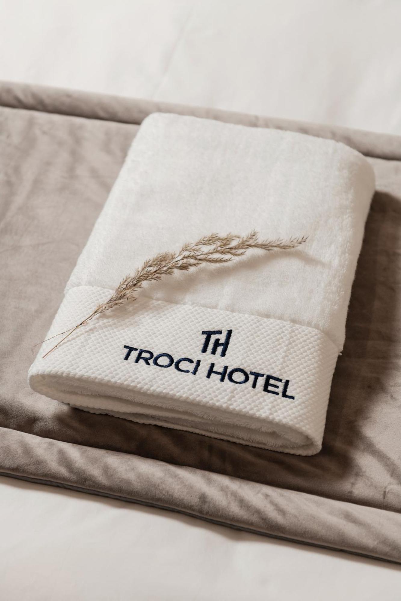 Troci Hotel Kamez Exteriör bild