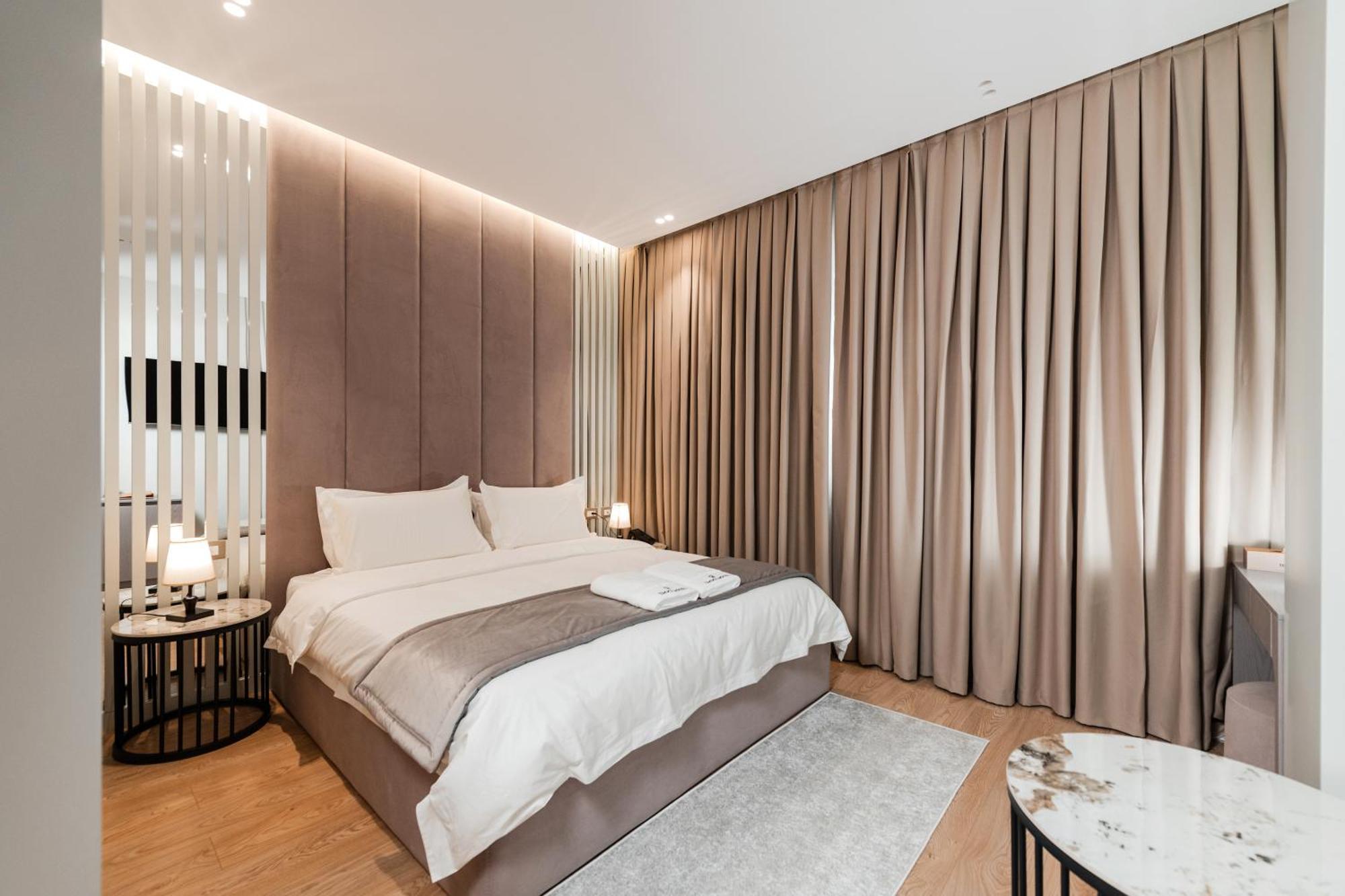 Troci Hotel Kamez Exteriör bild